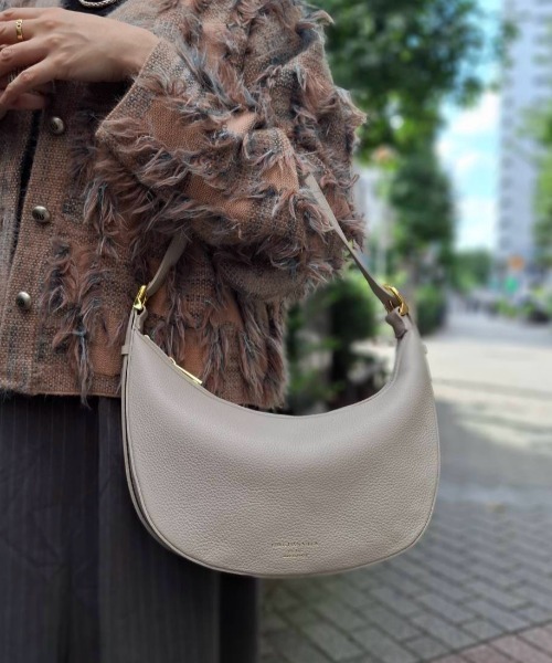 Scrap Book（スクラップブック）の「【CHRISTIAN VILLA】ムーンバッグ（ショルダーバッグ・レディース・グレー系その他/ホワイト・FREE）」の11枚目の写真