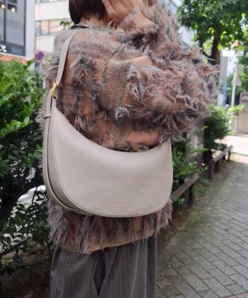 Scrap Book（スクラップブック）の「【CHRISTIAN VILLA】ムーンバッグ（ショルダーバッグ・レディース・グレー系その他/ホワイト・FREE）」の12枚目の写真