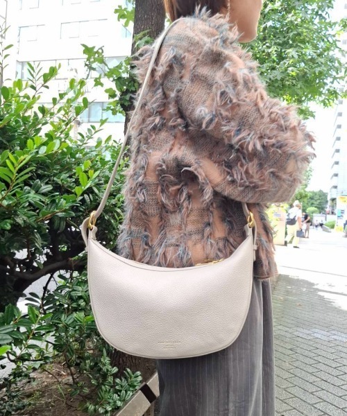 Scrap Book（スクラップブック）の「【CHRISTIAN VILLA】ムーンバッグ（ショルダーバッグ・レディース・グレー系その他/ホワイト・FREE）」の13枚目の写真