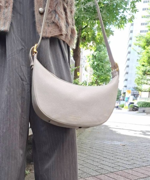 Scrap Book（スクラップブック）の「【CHRISTIAN VILLA】ムーンバッグ（ショルダーバッグ・レディース・グレー系その他/ホワイト・FREE）」の14枚目の写真