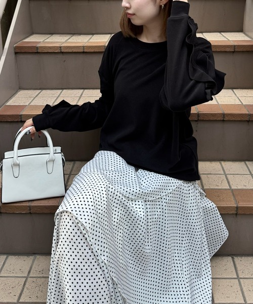 clear（クリア）の「袖フリルスウェットトップス [大人 カジュアル 着回し力抜群]≪再入荷≫（スウェット・レディース・ブルーグレー/ブラック/オフホワイト・F）」の2枚目の写真