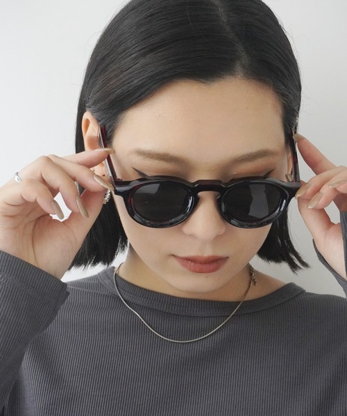 Port（ポート）の「【 antique andico / アンティーク アンディコ 】 レトロ 太フレーム カラーレンズ サングラス_（サングラス・レディース・ブラウン/グリーン・FREE）」の7枚目の写真