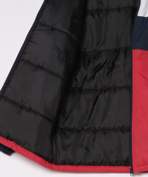 FILA（フィラ）の「【FILA/フィラ】軽量中綿ジャケット　スタンドブルゾン（ブルゾン・メンズ・ブラック/カーキ/トリコロール/ネイビー・LARGE/X-LARGE/MEDIUM）」の6枚目の写真