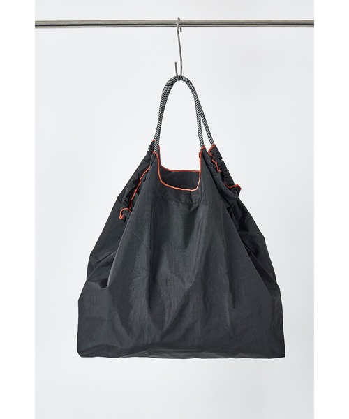 ottilie（オティーリエ）の「KARYU × Ball&Chain  コラボレーションBAG　Lサイズ　★（トートバッグ・レディース・ブラック/グレー・LARGE）」の3枚目の写真
