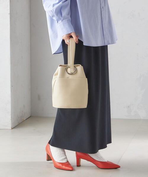 MARROW(マロウ)の「★★【SHIPS別注】MARROW:リング ハンドル バッグ(ハンドバッグ・レディース・ナチュラル/ブラック・ONE SIZE)」の7枚目の写真