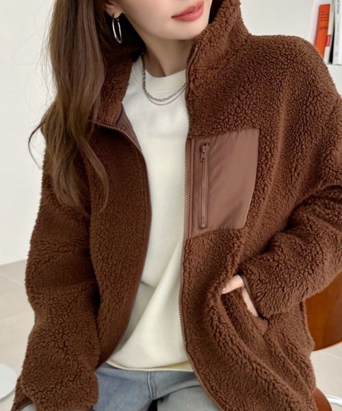 TREOVER(トレオーバー)の「ゆったりシルエットポケット付ボアショートジャケット(ブルゾン・レディース・モカ/ブラック/オフホワイト/カーキ・FREE)」の20枚目の写真