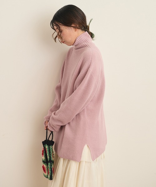 AMBIDEX（アンビデックス）の「片畦 ハイネックプルオーバー（ニット/セーター・レディース・ピンク/アイボリー/ネイビー/グリーン/レッド・FREE）」の7枚目の写真