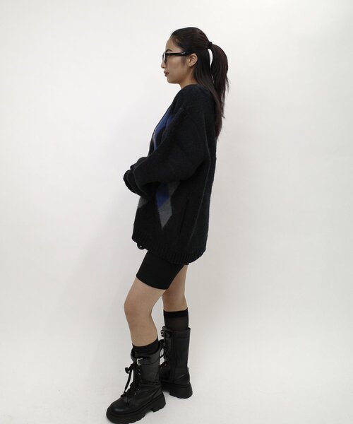 WHO'S WHO gallery（フーズフーギャラリー）の「【UNISEX/ユニセックス】アーガイルモヘアライクカーディガン（カーディガン/ボレロ・レディース・グリーン/キャメル/ブラック・MEDIUM/LARGE）」の6枚目の写真