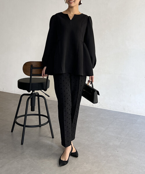 Chez toi（シェトワ）の「【セレモニー対応可】ペプラムブラウス（シャツ/ブラウス・レディース・ブラック/ネイビー/オフホワイト・FREE）」の16枚目の写真