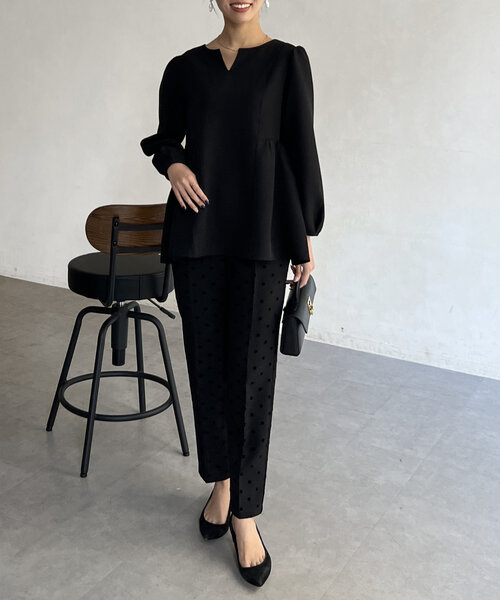 Chez toi（シェトワ）の「【セレモニー対応可】ペプラムブラウス（シャツ/ブラウス・レディース・ブラック/ネイビー/オフホワイト・FREE）」の15枚目の写真