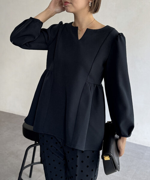 Chez toi（シェトワ）の「【セレモニー対応可】ペプラムブラウス（シャツ/ブラウス・レディース・ブラック/ネイビー/オフホワイト・FREE）」の12枚目の写真