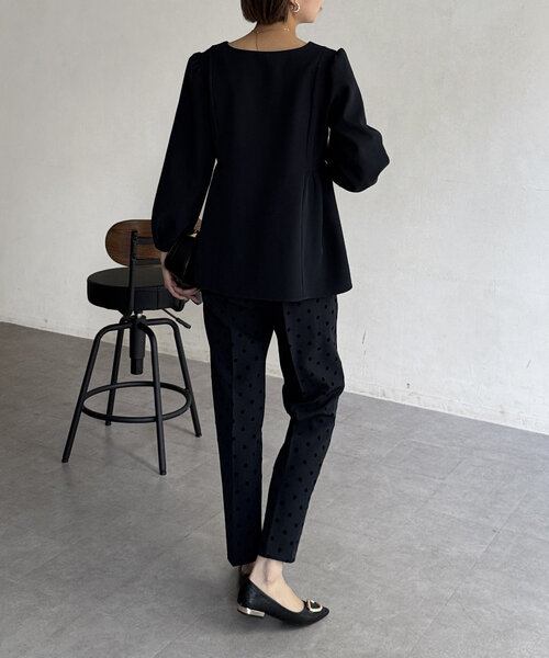 Chez toi（シェトワ）の「【セレモニー対応可】ペプラムブラウス（シャツ/ブラウス・レディース・ブラック/ネイビー/オフホワイト・FREE）」の5枚目の写真