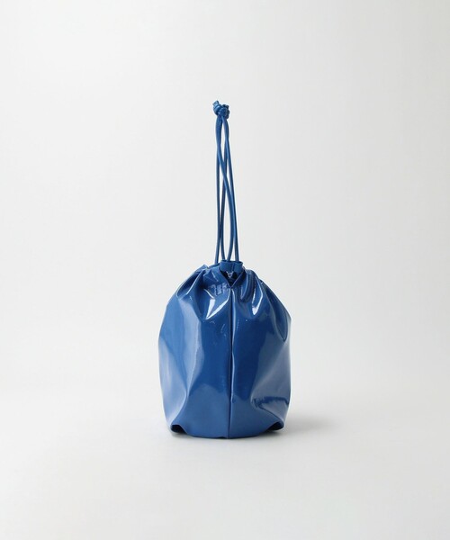 green label relaxing（グリーンレーベルリラクシング）の「2WAY ソフトエナメル 巾着バッグ（ショルダーバッグ・レディース・グレー/コバルトブルー/ブラック・FREE）」の5枚目の写真