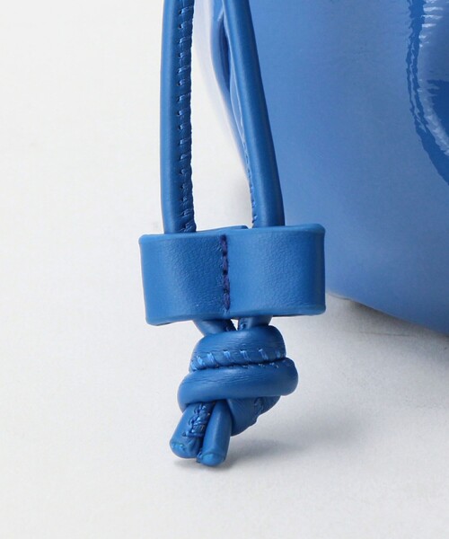 green label relaxing（グリーンレーベルリラクシング）の「2WAY ソフトエナメル 巾着バッグ（ショルダーバッグ・レディース・グレー/コバルトブルー/ブラック・FREE）」の22枚目の写真