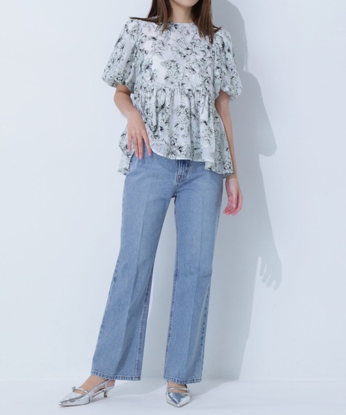 NATURAL BEAUTY BASIC（ナチュラルビューティーベーシック）の「◇【美人百花掲載】センタープレスストレートデニムパンツ（デニムパンツ・レディース・ブルー系その他2/ブルー・SMALL/MEDIUM/P/S）」の12枚目の写真