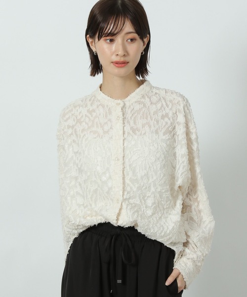 LAKOLE（ラコレ）の「【入卒式／オケージョンにも】バンドカラージャガードシャツ長袖 / 290717（シャツ/ブラウス・レディース・ブラック/アイボリー/ピンクベージュ・FREE）」の2枚目の写真