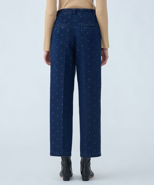 MACPHEE(マカフィー)の「デニムスパークジャカード タックストレートパンツ(デニムパンツ・レディース・ブルー・32/34/36)」の5枚目の写真