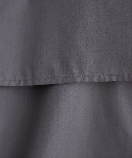 LBC（エルビーシー）の「ＴＣブロードケープブラウス（シャツ/ブラウス・レディース・チャコールグレー/ホワイト・M/L）」の3枚目の写真