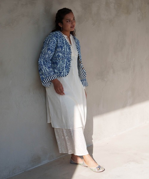 チャイハネ(チャイハネ)の「【チャイハネ】ピーコックエンブジュッティ(パンプス・レディース・グレー/ホワイト・23.5cm/24.5cm)」の6枚目の写真