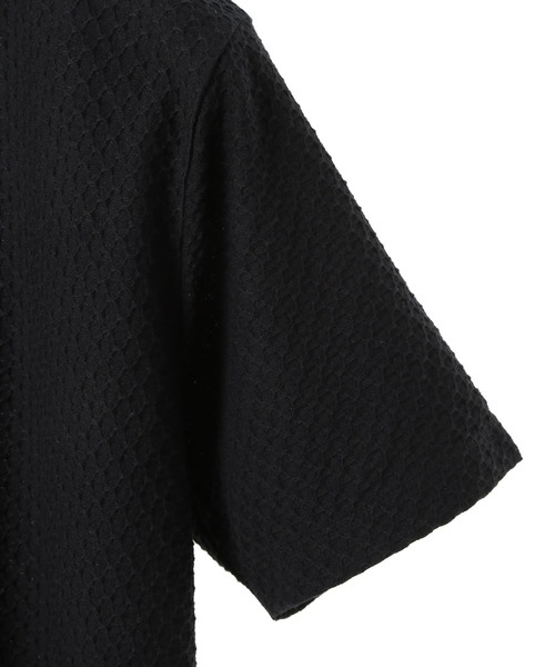 MEN'S BIGI(メンズビギ)の「シャーリングジャカードクルーネックカットソー(Tシャツ/カットソー・メンズ・ホワイト/ブラック/ブルー・01/02/03/04)」の5枚目の写真