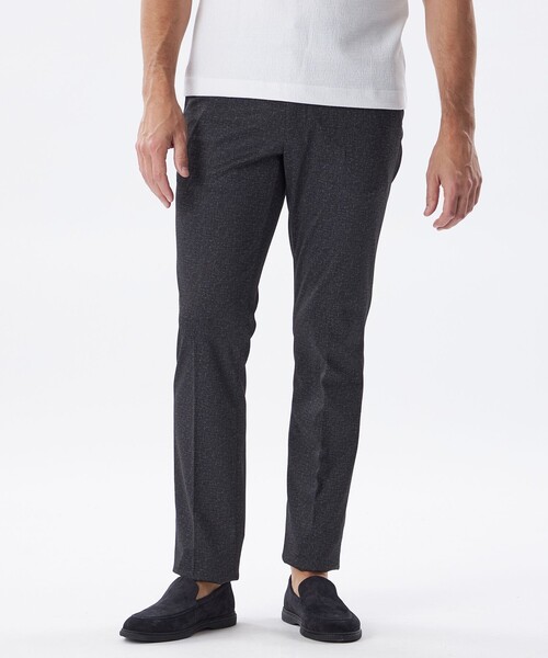 EPOCA UOMO(エポカウォモ)の「【セットアップ対応】ハケメプリントパンツ(スラックス・メンズ・ライトグレー/ブラック・48/46)」の2枚目の写真