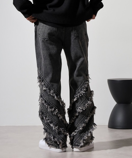 REGIEVO(レジエボ)の「Fringe flare denim pants / フリンジフレアデニムパンツ unisex(デニムパンツ・メンズ・インディゴブルー/ブラック・L/M)」の13枚目の写真
