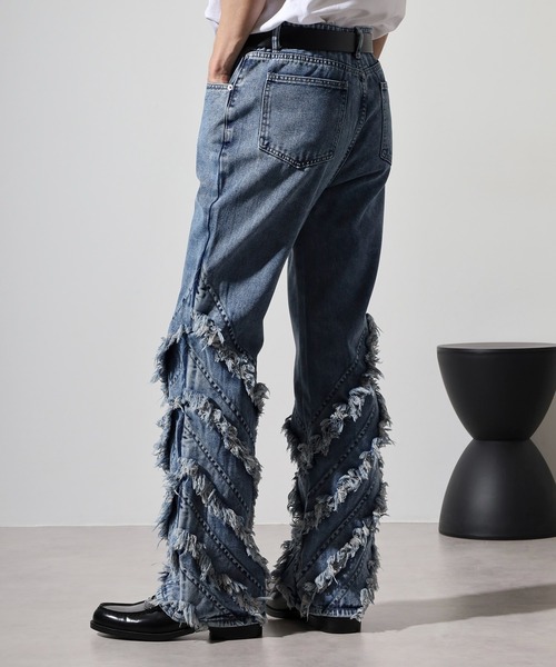 REGIEVO(レジエボ)の「Fringe flare denim pants / フリンジフレアデニムパンツ unisex(デニムパンツ・メンズ・インディゴブルー/ブラック・L/M)」の18枚目の写真