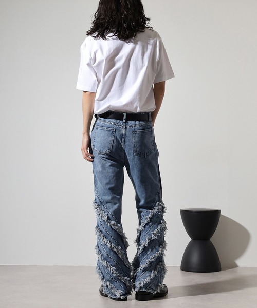REGIEVO(レジエボ)の「Fringe flare denim pants / フリンジフレアデニムパンツ unisex(デニムパンツ・メンズ・インディゴブルー/ブラック・L/M)」の21枚目の写真