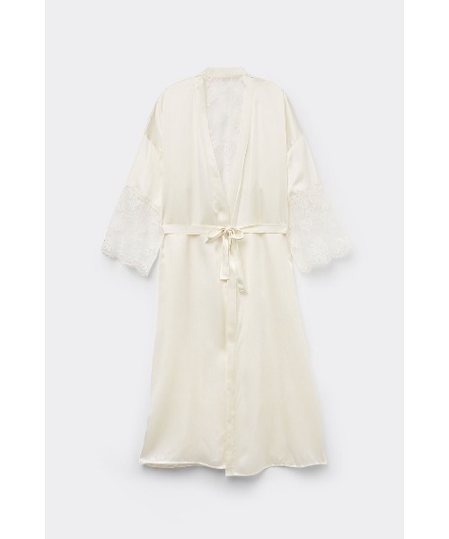Intimissimi（インティミッシミ）の「The Simplest Pleasures シルク ロングナイトガウン（ガウン/バスローブ・レディース・アイボリー・S/M/M/L）」の5枚目の写真