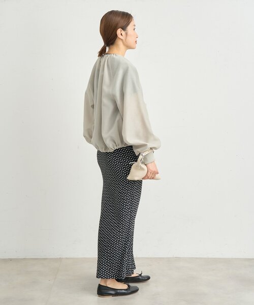 IENA（イエナ）の「シアーノーカラーブルゾン（その他アウター・レディース・ベージュ/ネイビー・FREE）」の14枚目の写真