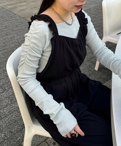 Kastane(カスタネ)の「【無地&ボーダー/前後2WAY/新色追加】オフショルテレコカットソー(Tシャツ/カットソー・レディース・ホワイト/ピンク/ブラック系その他/サックスブルー/アイボリー/チャコールグレー・FREE)」の5枚目の写真