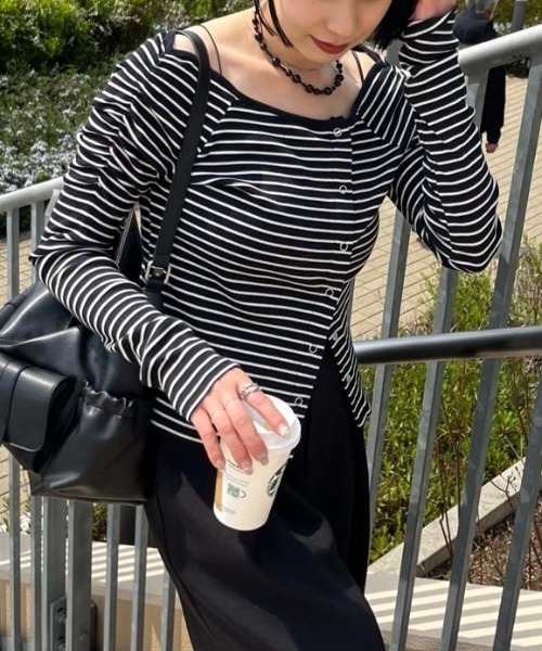 Kastane(カスタネ)の「【無地&ボーダー/前後2WAY/新色追加】オフショルテレコカットソー(Tシャツ/カットソー・レディース・ホワイト/ピンク/ブラック系その他/サックスブルー/アイボリー/チャコールグレー・FREE)」の3枚目の写真