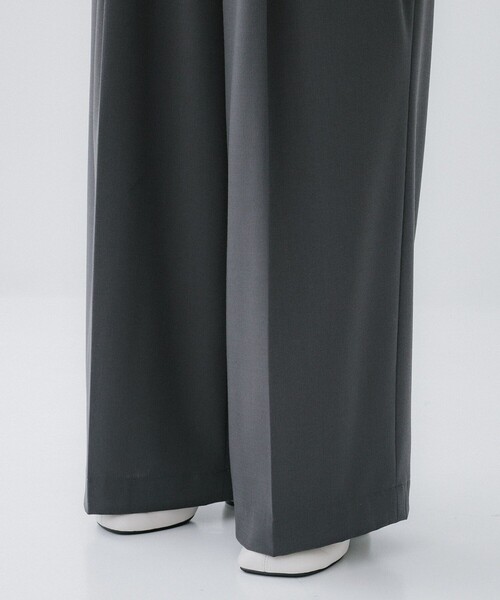 STUDIOUS（ステュディオス）の「【STUDIOUS/ステュディオス】Double Waist Trousers/ダブルウエストトラウザー/ワイドパンツ（スラックス・レディース・イエロー/ダークグレー/キナリ・1/2）」の6枚目の写真