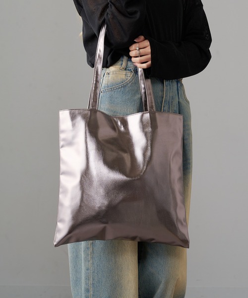 MAGASIN DE MODE Onjna(マガジンデモードオンジェナ )の「【MAGASIN DE MODE Onjna】メタリックA4フラットトート SNBD ※(トートバッグ・レディース・グレー/シルバー/ブラック/ホワイト・FREE)」の20枚目の写真
