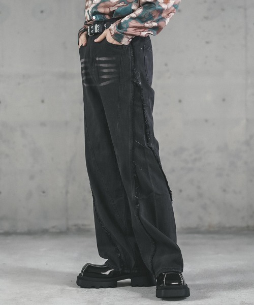 Shoowtime(ショウタイム)の「Side fringe design vintage wash denim pants / サイドフリンジデザインビンテージウォッシュデニムパンツ(デニムパンツ・メンズ・ブラック系/ブルー系・X-LARGE/LARGE/MEDIUM)」の16枚目の写真