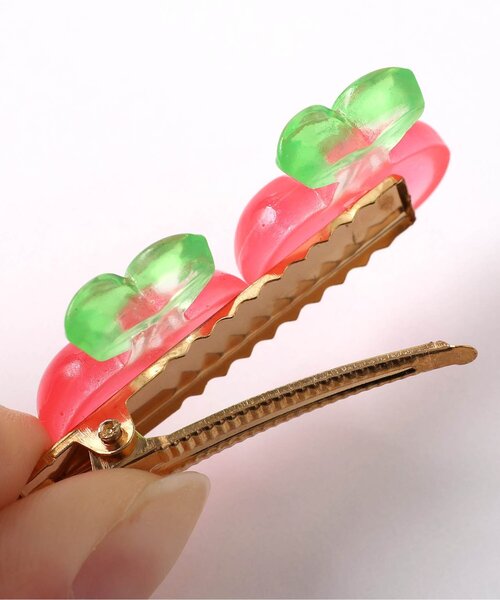 apres les cours（アプレレクール）の「さくらんぼヘアクリップ（バレッタ/ヘアクリップ・キッズ・レッド・FREE）」の7枚目の写真