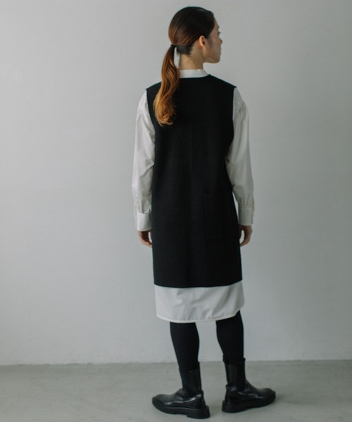 Liyoca（リヨカ）の「ミラノリブVネックニットチュニック（ベスト・レディース・グレー/ブラック・FREE）」の15枚目の写真