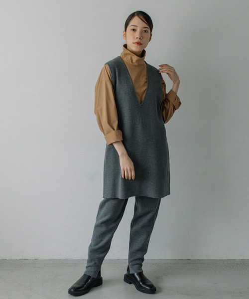 Liyoca（リヨカ）の「ミラノリブVネックニットチュニック（ベスト・レディース・グレー/ブラック・FREE）」の10枚目の写真