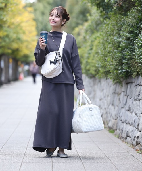 Ehre style(エーレスタイル)の「旅ショルダーバッグ ・肩こり無し・軽くて大容量・シンプルデザイン(ショルダーバッグ・レディース・ブラック/ホワイト・FREE)」の15枚目の写真