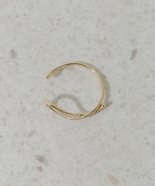 SMELLY(スメリー)の「メタルニュアンスバングル(ブレスレット・レディース・ゴールド・-)」の4枚目の写真