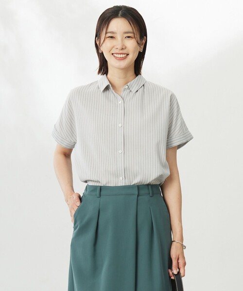 J.PRESS(ジェイプレス)の「【洗える・接触冷感】ドビー強撚ストライプ シャツ ブラウス(シャツ/ブラウス・レディース・ピンク系1/ネイビー系1・T15/T13)」の2枚目の写真
