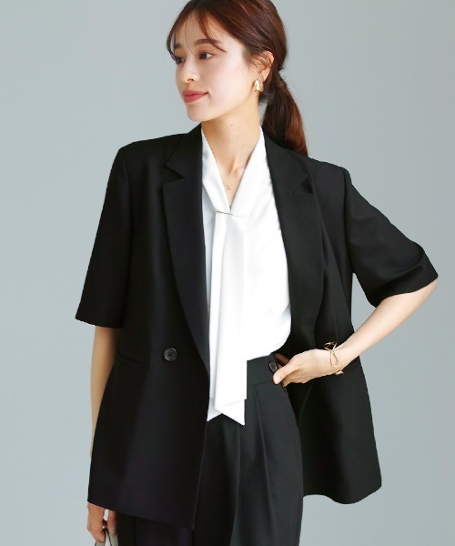 WHITE JOOLA(ホワイトジョーラ)の「洗濯機OK・接触冷感【 ドライタッチ♪サマージャケット 】クリスピーメランジ・半袖ダブルテーラードジャケット(テーラードジャケット・レディース・ブラック/モカ・M/L)」の2枚目の写真