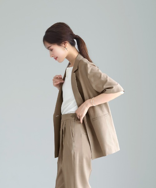 WHITE JOOLA(ホワイトジョーラ)の「洗濯機OK・接触冷感【 ドライタッチ♪サマージャケット 】クリスピーメランジ・半袖ダブルテーラードジャケット(テーラードジャケット・レディース・ブラック/モカ・M/L)」の4枚目の写真