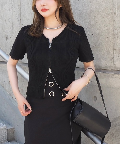LAULEN(ローレン)の「double zip lib tops /リブ ダブルジップ 半袖 ニットトップス(ニット/セーター・レディース・ブラック/ネイビー/ベージュ・FREE)」の4枚目の写真
