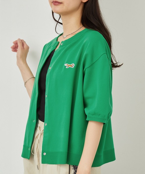 PENNEYS（ぺニーズ）の「PENNEYS/ペニーズ 別注 THE FOX ロゴ ワンポイントワッペン刺繍 ニットショート半袖カーディガン（カーディガン/ボレロ・レディース・グリーン/レッド/アイボリー/ブラック/サックスブルー/グレー・FREE）」の17枚目の写真