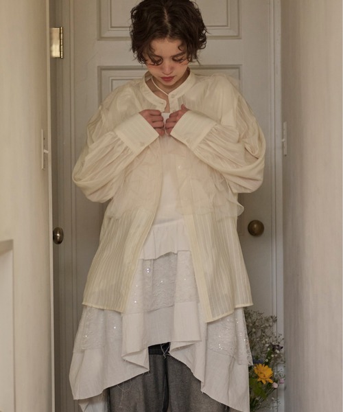 loin nuit（ロワンニュイ）の「tulle bustier design sheer shirt / チュールビスチェデザインシアーシャツ（シャツ/ブラウス・レディース・アイボリー/ブルー・FREE）」の22枚目の写真