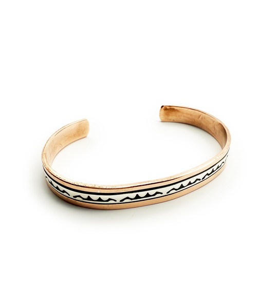 Indian Jewelry（インディアンジュエリー）の「THEATER シアター ”ナバホ”ネイティブデザインシルバー＆コッパーバングル Made in USA（バングル/リストバンド・メンズ・その他1/その他4/その他5/その他3/その他2・FREE）」の2枚目の写真