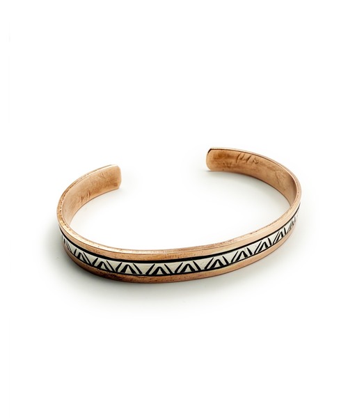 Indian Jewelry（インディアンジュエリー）の「THEATER シアター ”ナバホ”ネイティブデザインシルバー＆コッパーバングル Made in USA（バングル/リストバンド・メンズ・その他1/その他4/その他5/その他3/その他2・FREE）」の3枚目の写真