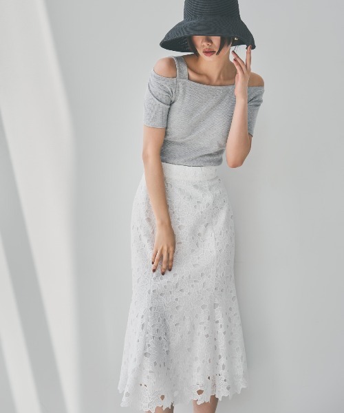 AND COUTURE(アンドクチュール)の「スカラレースマーメイドスカート(スカート・レディース・ミント/オフホワイト/ブラック・SMALL/MEDIUM)」の6枚目の写真