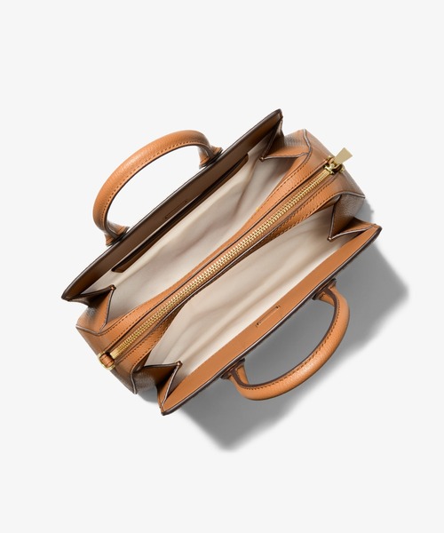 MICHAEL KORS(マイケルコース)の「LAILA サッチェル スモール - MKシグネチャー(ハンドバッグ・レディース・ブラウン系その他・FREE)」の3枚目の写真